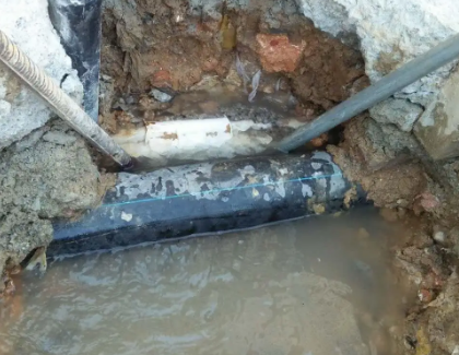 绥芬河测漏水之水管漏水